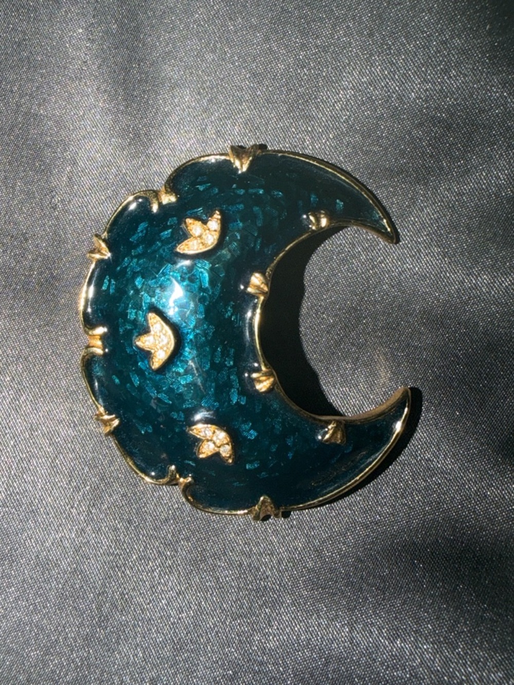 Stunning Vintage Wheeler Blue w/Gold Pave Embellished Brooch Stamped.